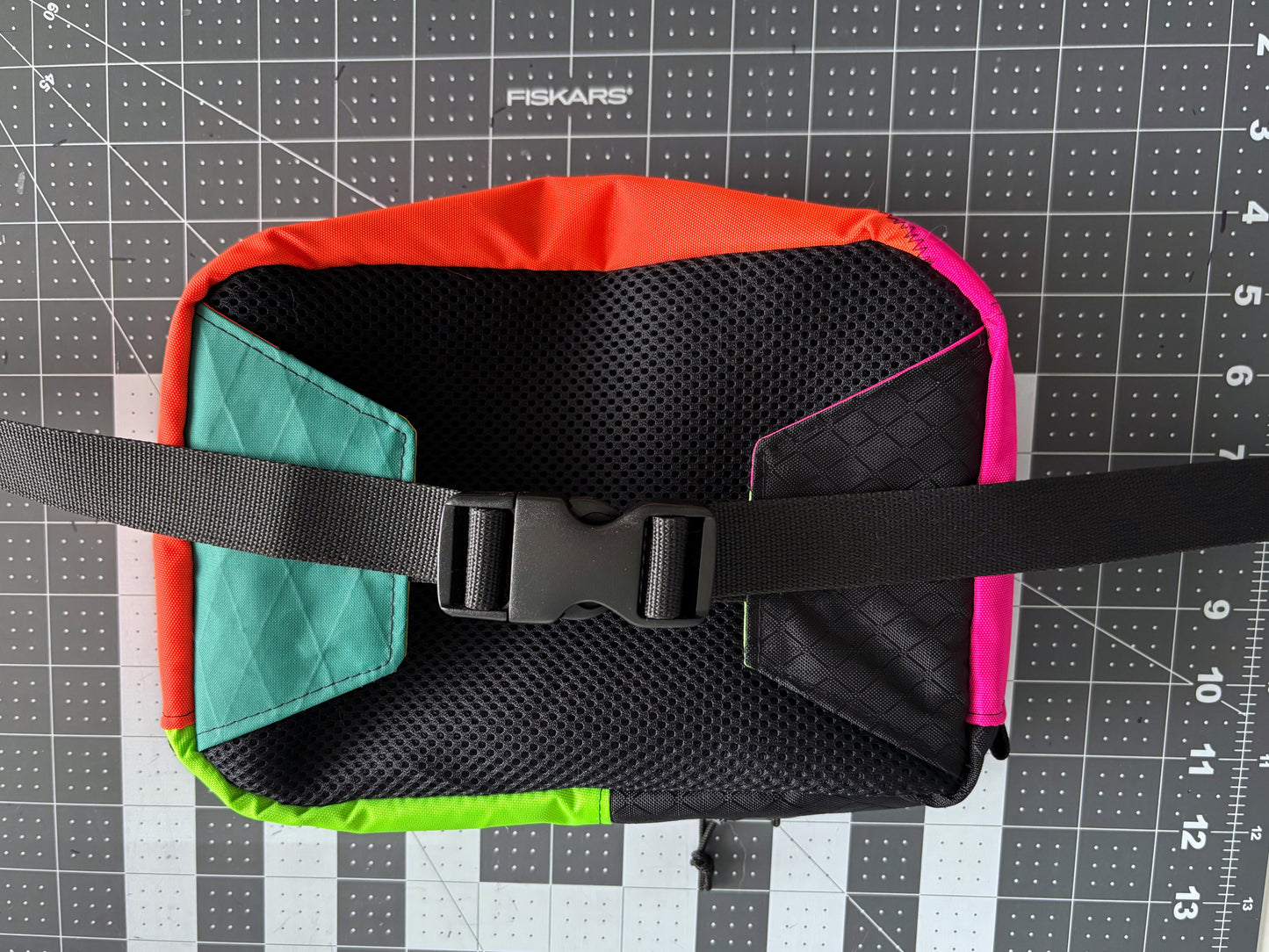 sound and vision bigger belly bag