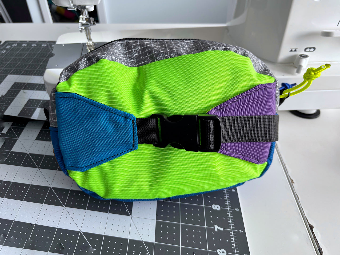 landslide belly bag