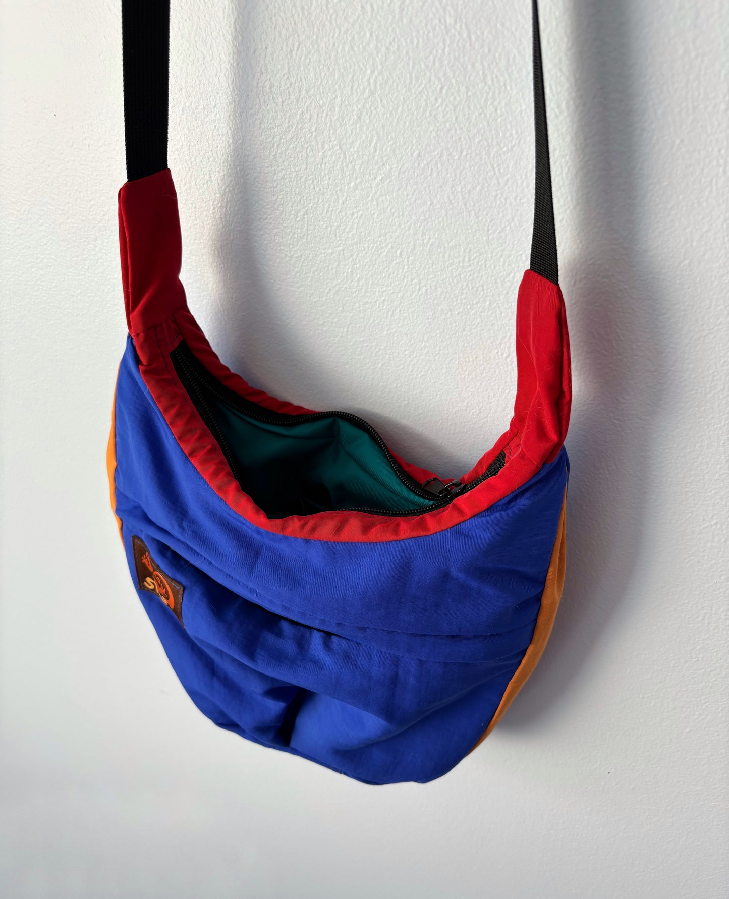 sawtooth star crossbody bag