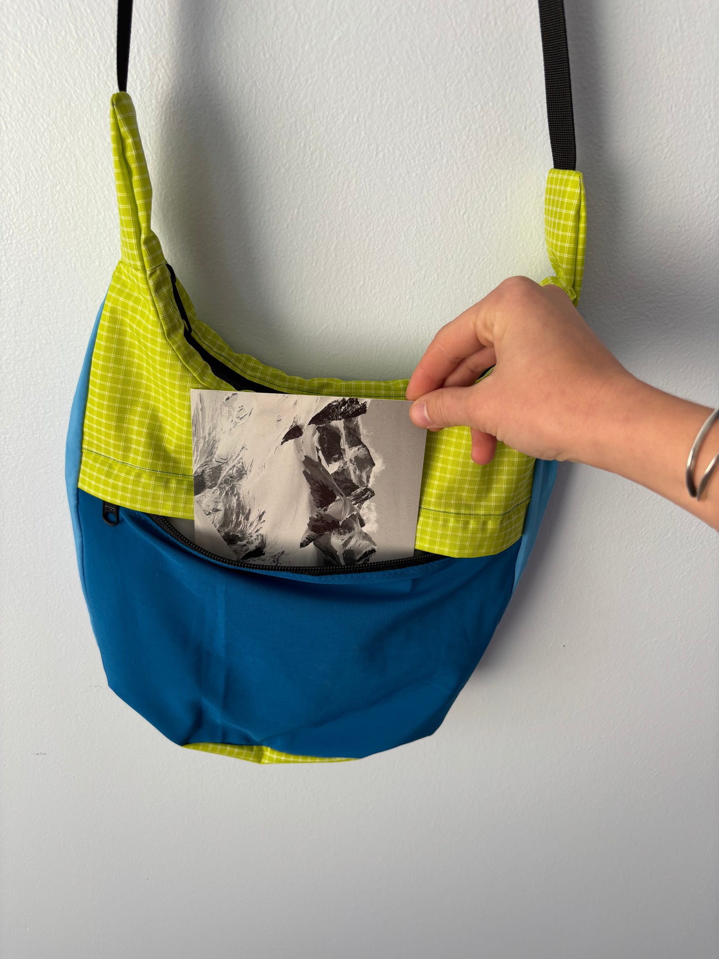 blues crossbody bag