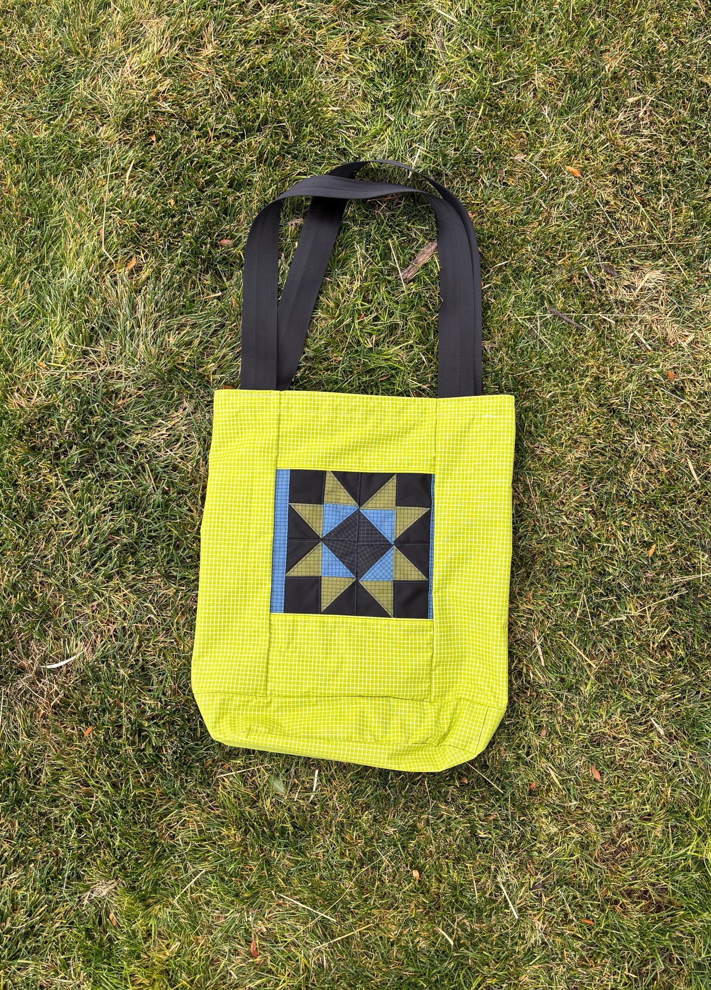 key lime XL tote