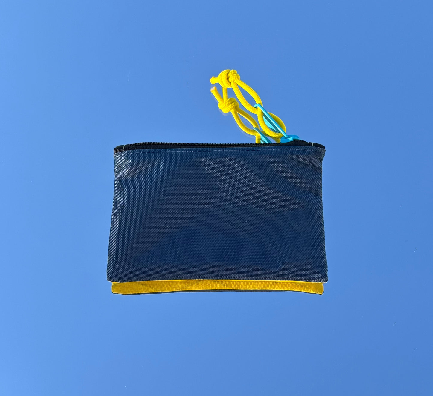 cerveza mini pouch